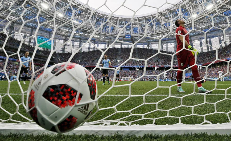 You are currently viewing Com show de  Griezmann e falha de Muslera, França vence Uruguai e avança na Copa do Mundo